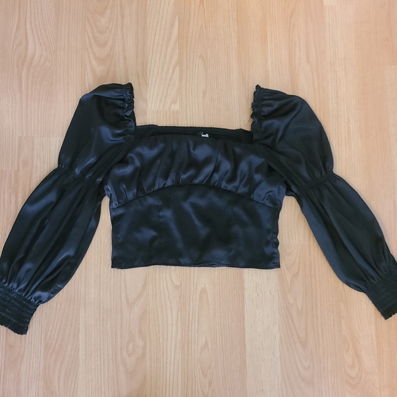 H&M Puff Sleeve Top - Picture 1 of 3